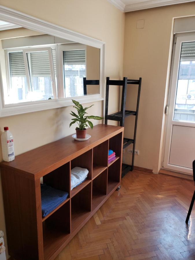 Private Cozy Room 2 With Shared Kitchen In Appartment Beograd Eksteriør billede
