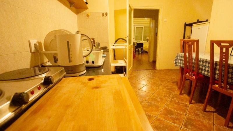 Private Cozy Room 2 With Shared Kitchen In Appartment Beograd Eksteriør billede